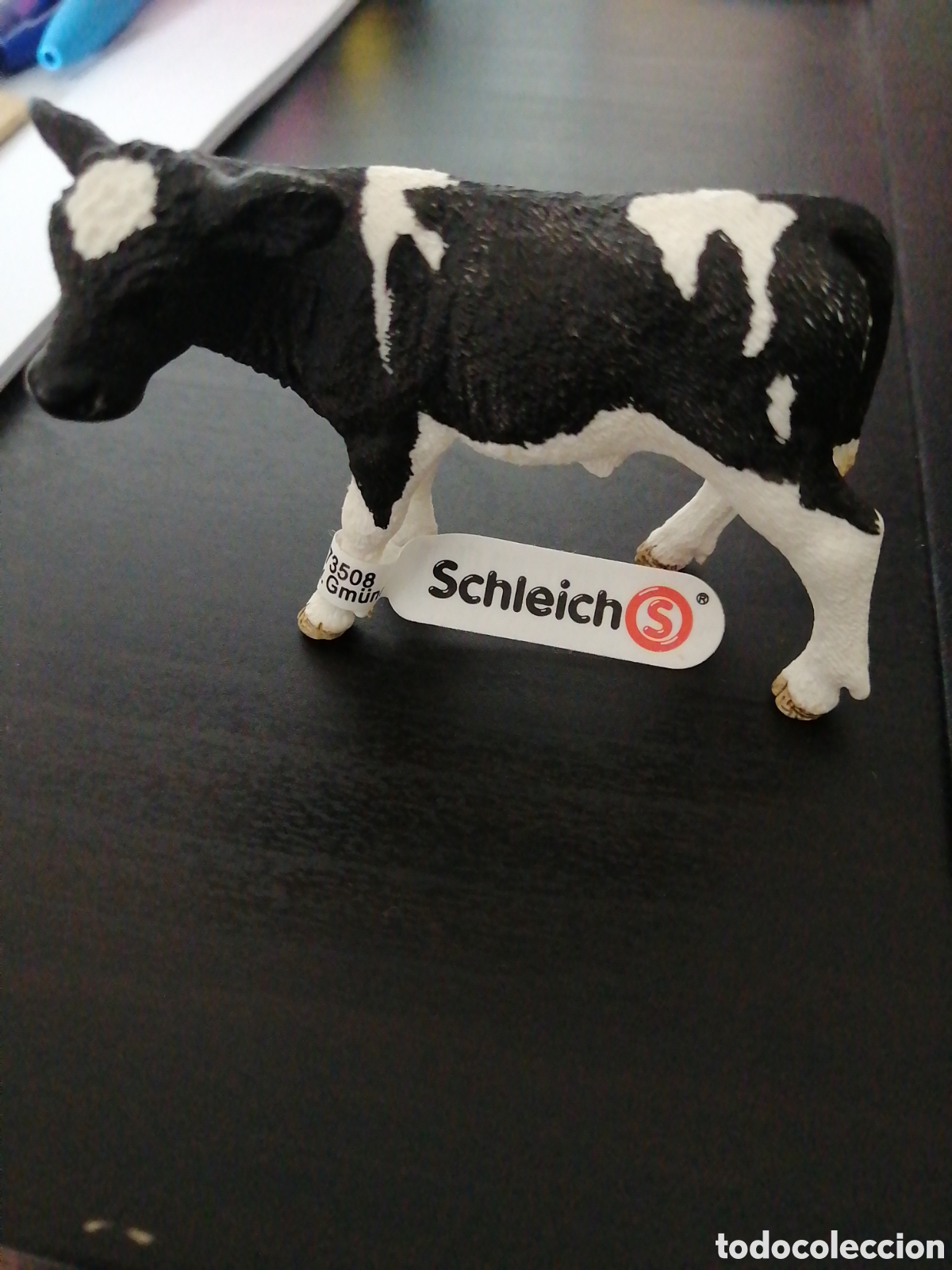 Figuras de goma y PVC: Ternera cr&iacute;a de Vaca de pvc de la marca Schleich - Foto 1