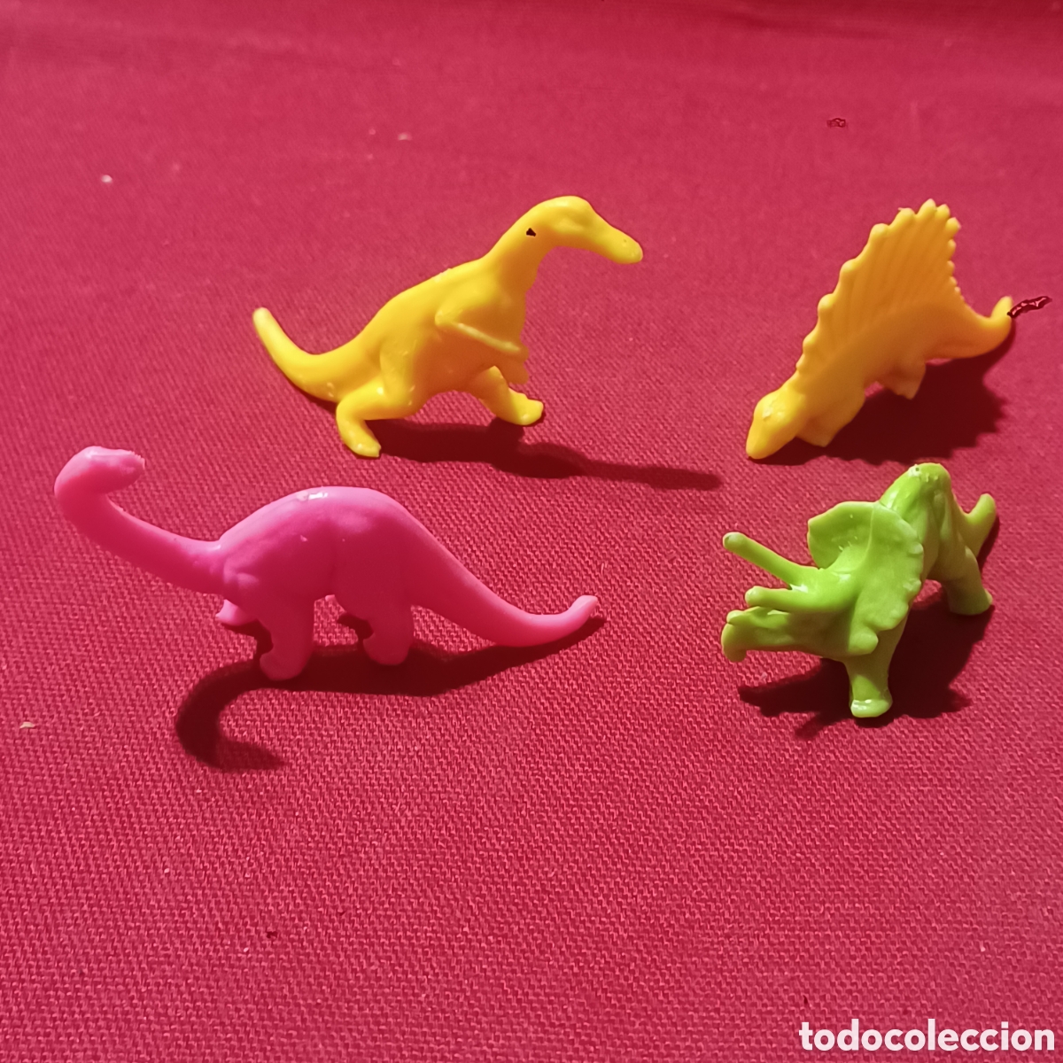 Figuras de goma y PVC: Lote 7 Dinosaurios dunkin - Foto 2