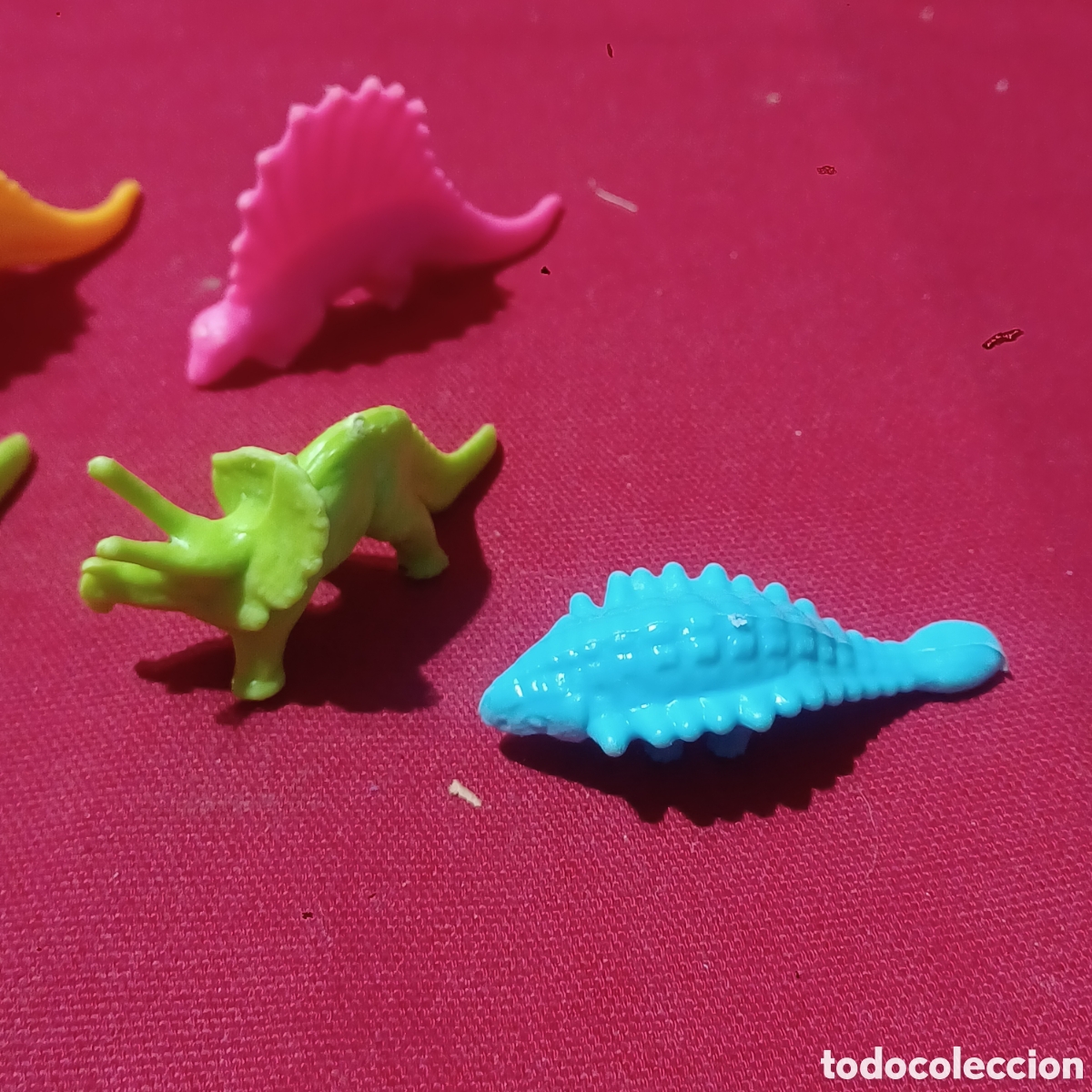 Figuras de goma y PVC: Lote 7 Dinosaurios dunkin - Foto 3
