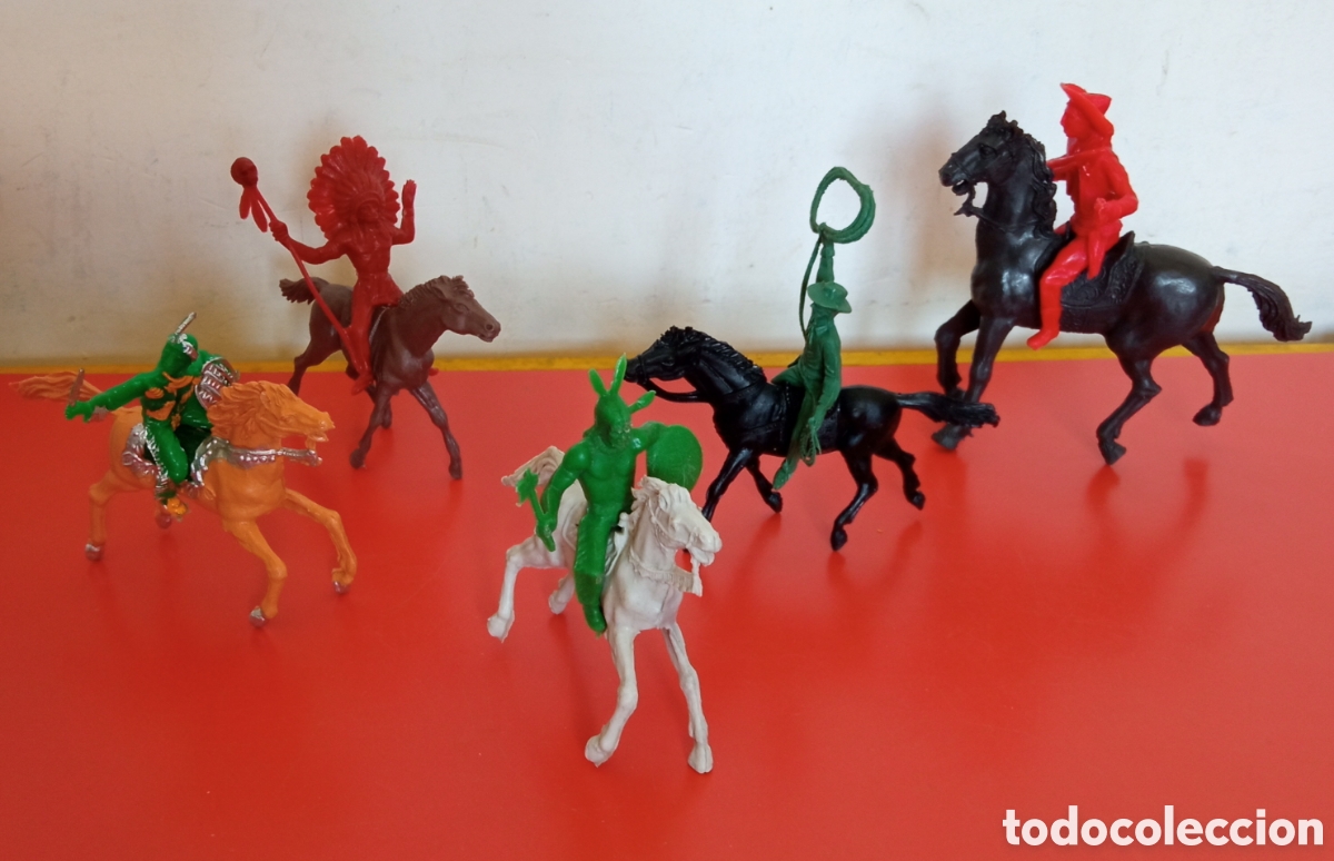 Figuras de goma y PVC: LOTE DE INDIOS,VAQUEROS Y CABALLOS OESTE.COMANSI Y REIGON 70&rdquo;S.SIN USO. - Foto 1