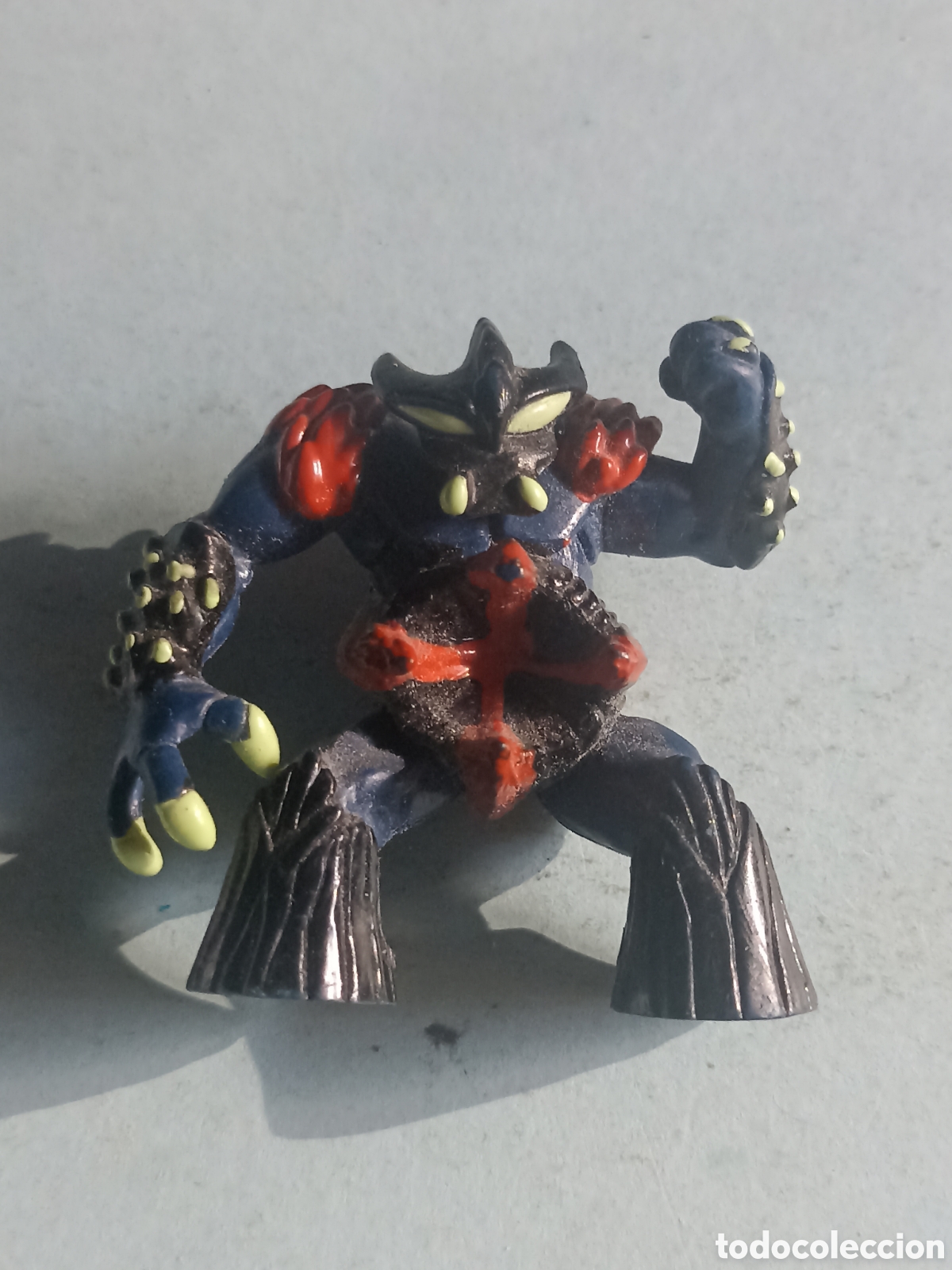 Figuras de goma y PVC: Figura Gormiti - Foto 1