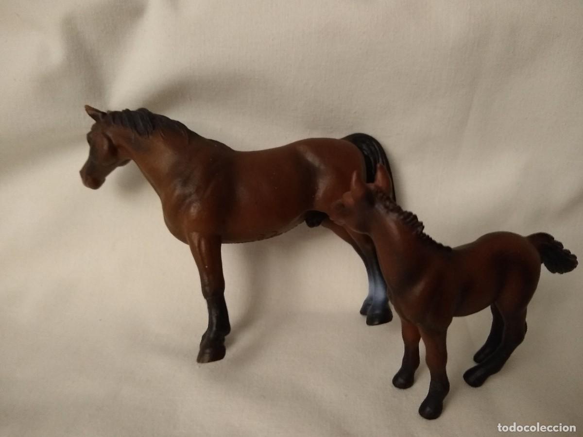 Figuras de goma y PVC: Caballo y potro. Marca Schleich - Foto 4