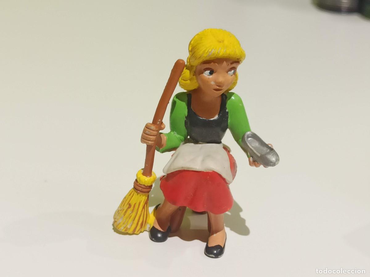 Figuras de goma y PVC: Figura PVC Cenicienta - Foto 1