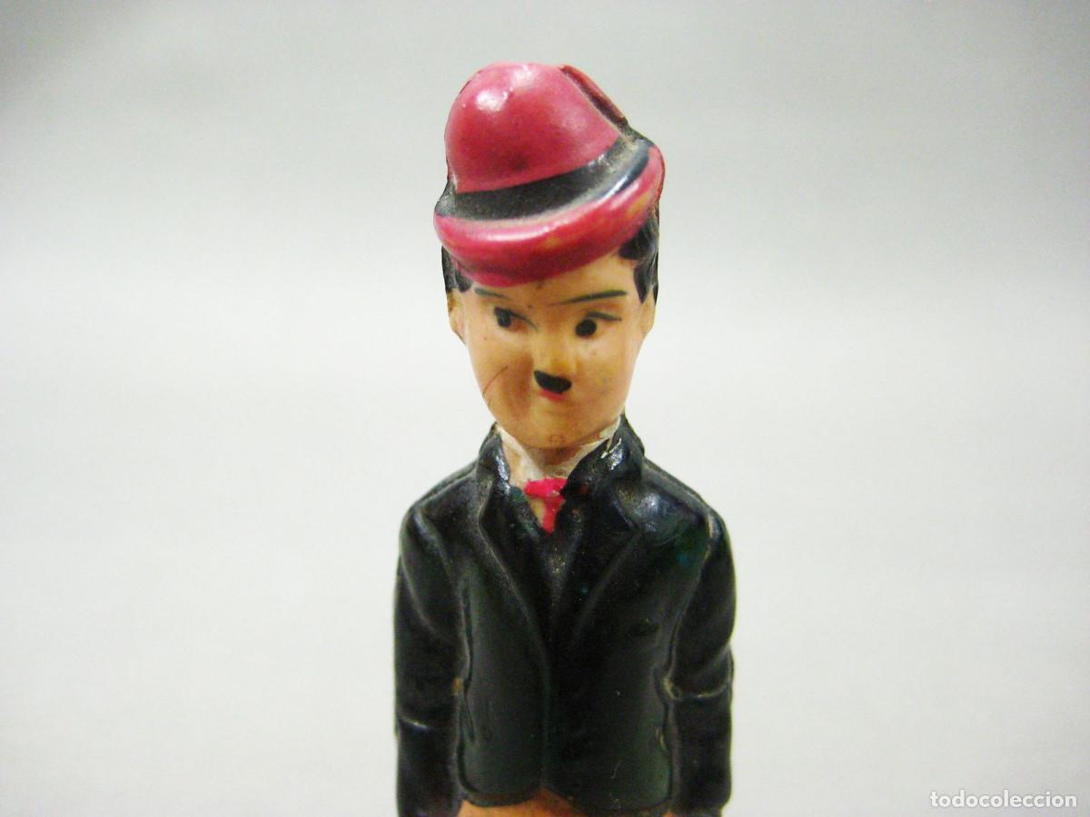 Figuras de goma y PVC: Figura de Charlot en celuloide. - Foto 2