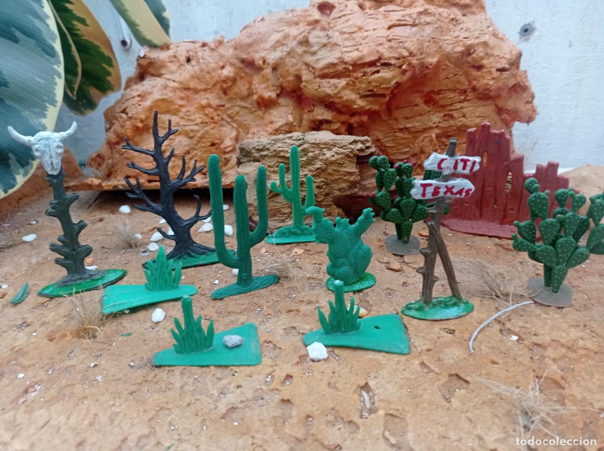 Figuras de goma y PVC: Complementos para dioramas de jecsan - Foto 1