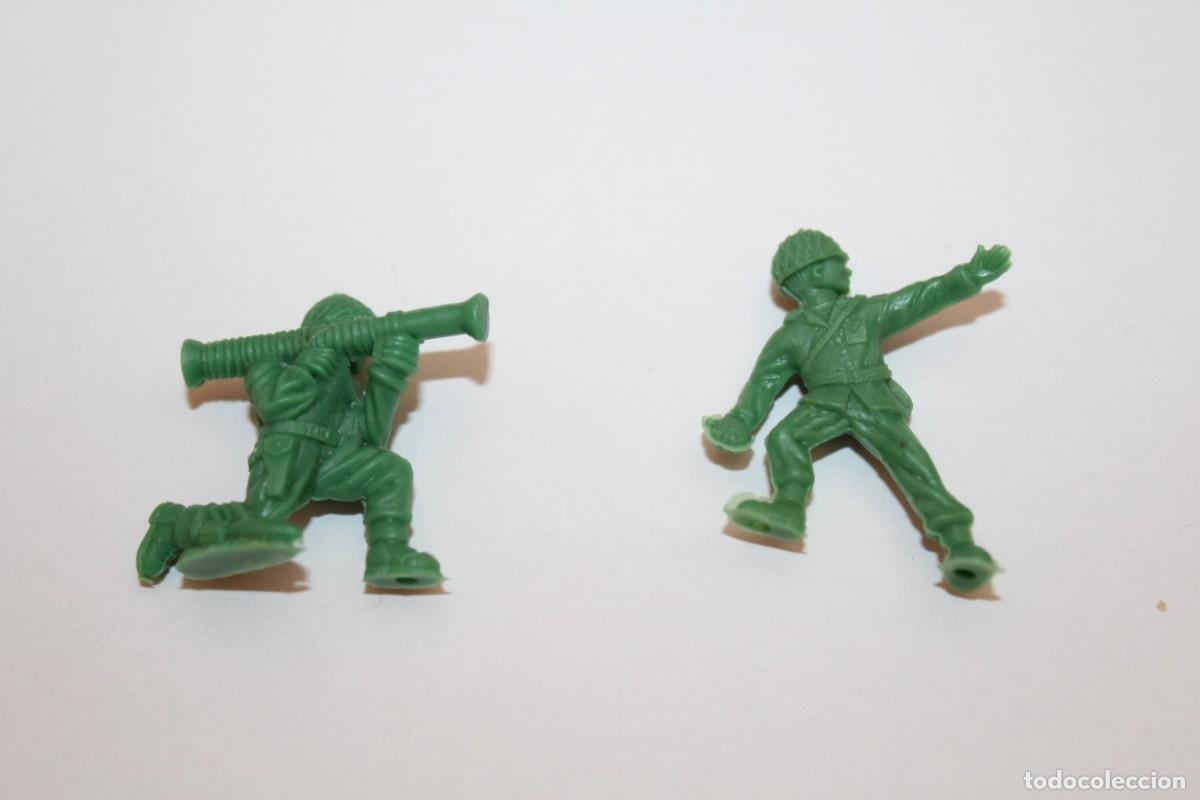 Figuras de goma y PVC: DUNKIN - SOLDADOS VERDES - Foto 1