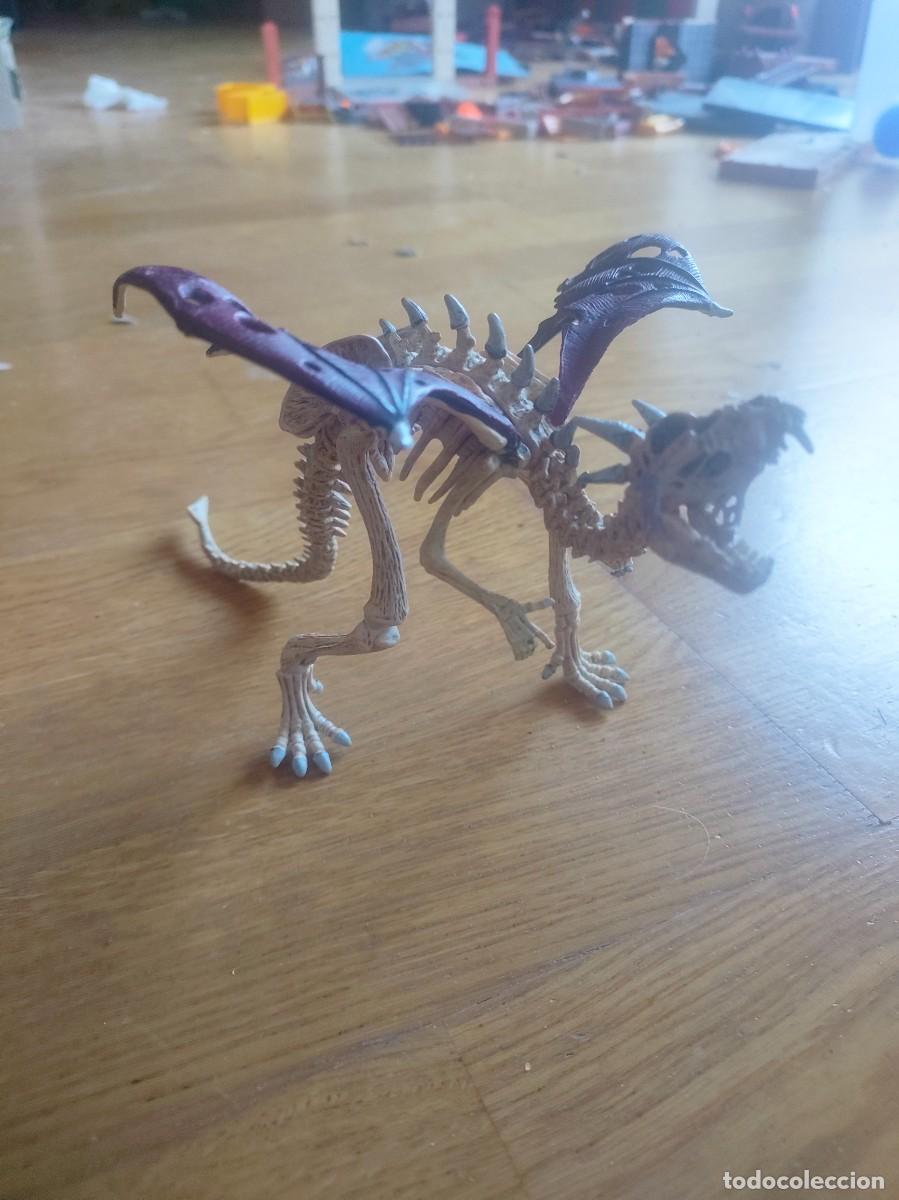 Figuras de goma y PVC: Drag&oacute;n alado Plastoy - Foto 1