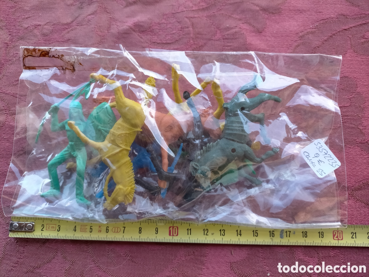 Figuras de goma y PVC: Lote de indios y vaqueros de pl&aacute;stico PIPERO caballos - Foto 3
