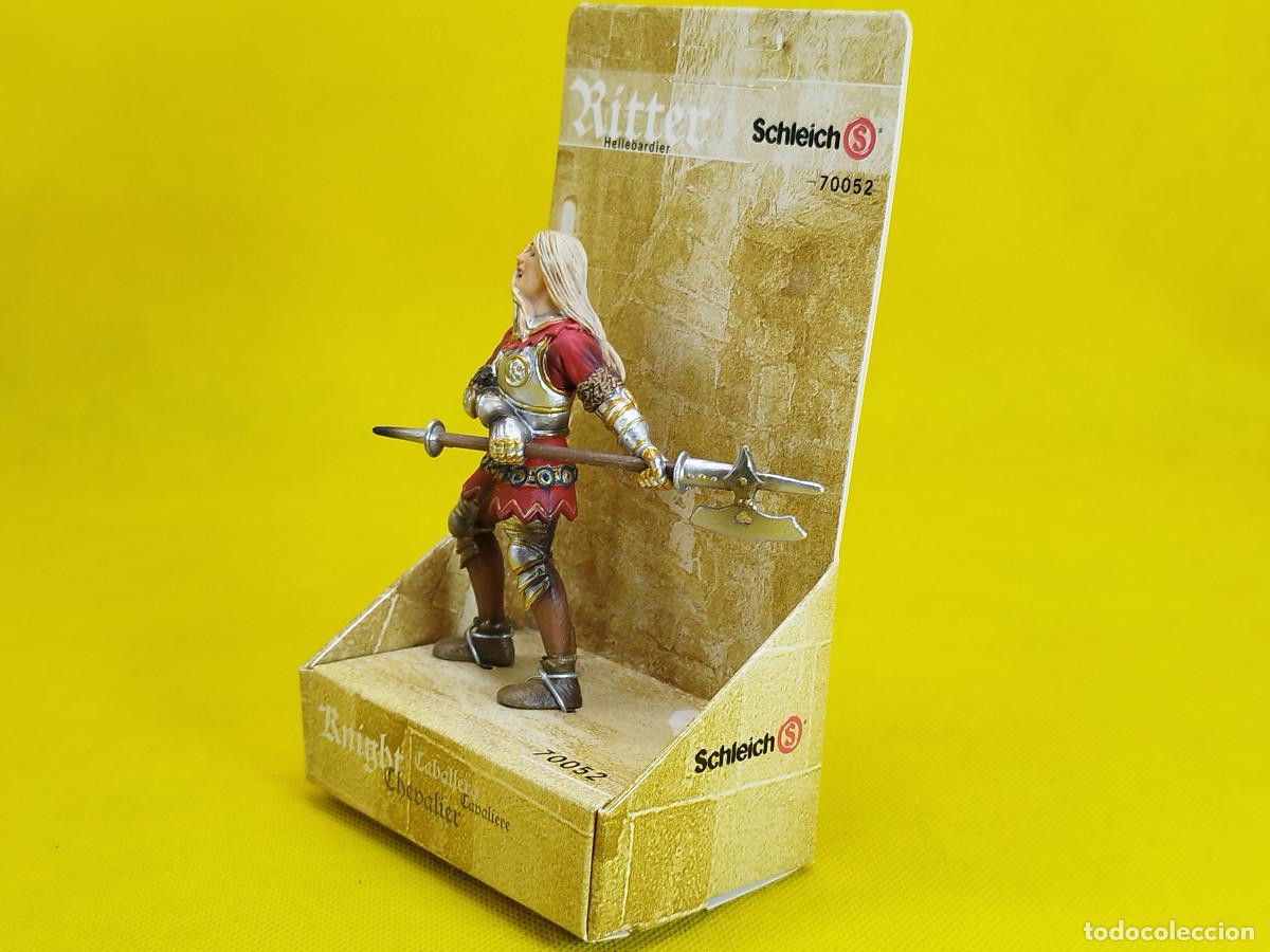 Figuras de goma y PVC: Schleich Alabardero REF 70052 - Foto 3