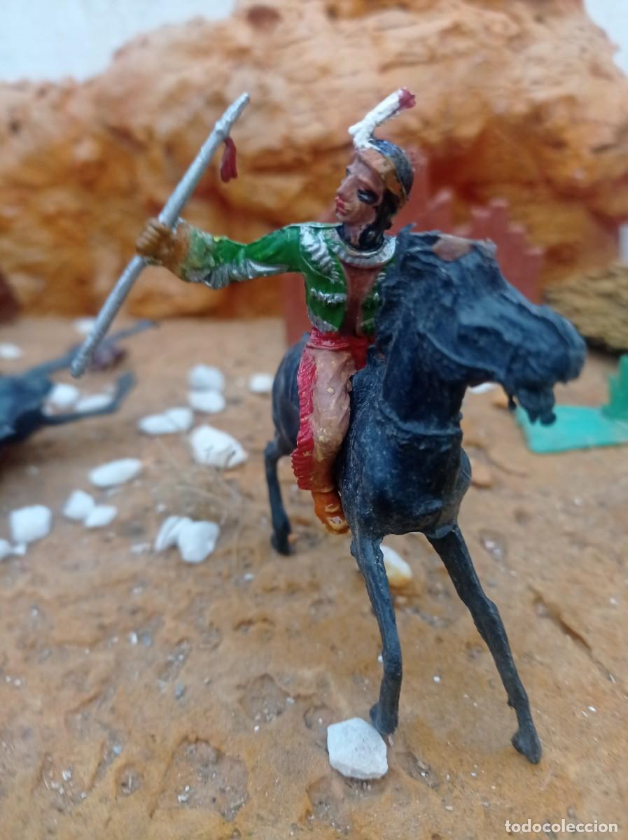 Figuras de goma y PVC: Indio con caballo de comansi - Foto 1