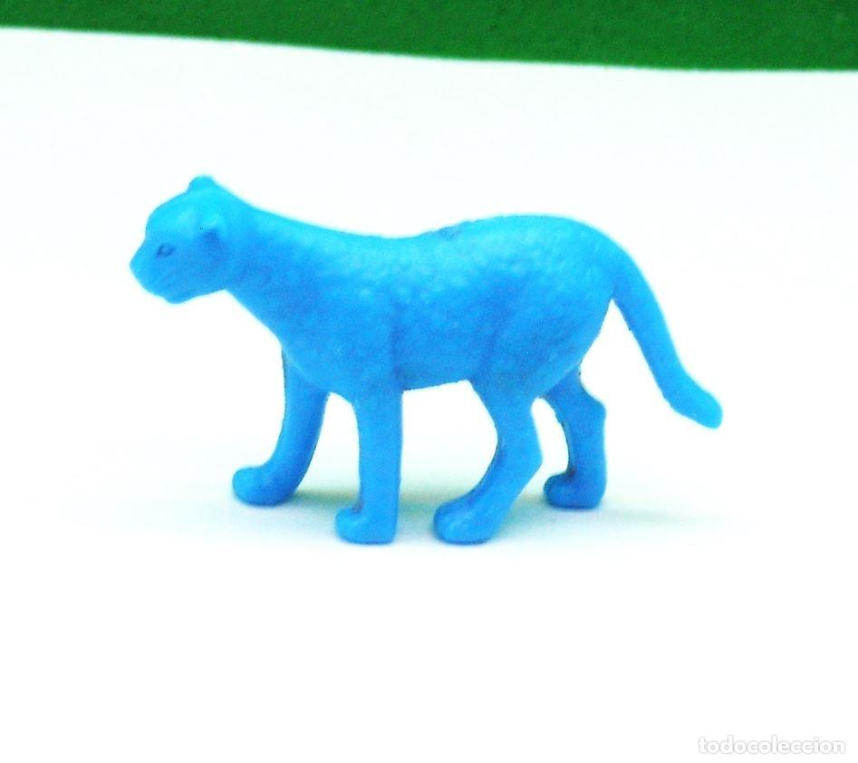 Figuras de goma y PVC: Figura Dunkin . Pantera Azul. - Foto 1