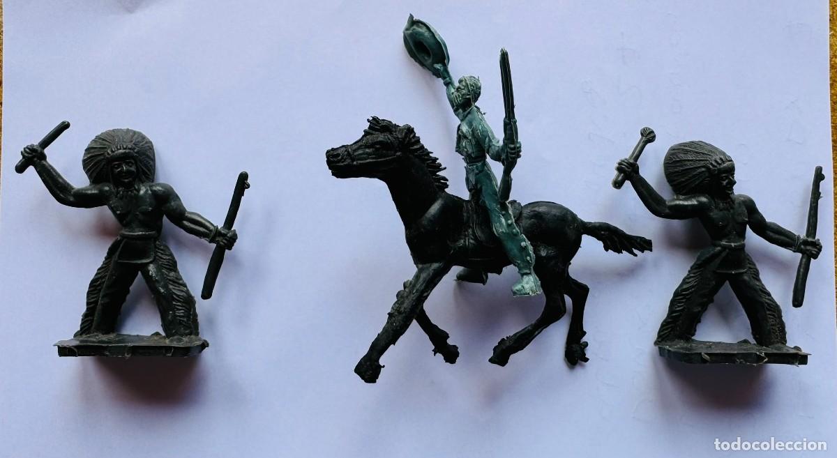 Figuras de goma y PVC: FIGURAS PLASTICO INDIOS Y VAQUERO A CABALLO - Foto 1