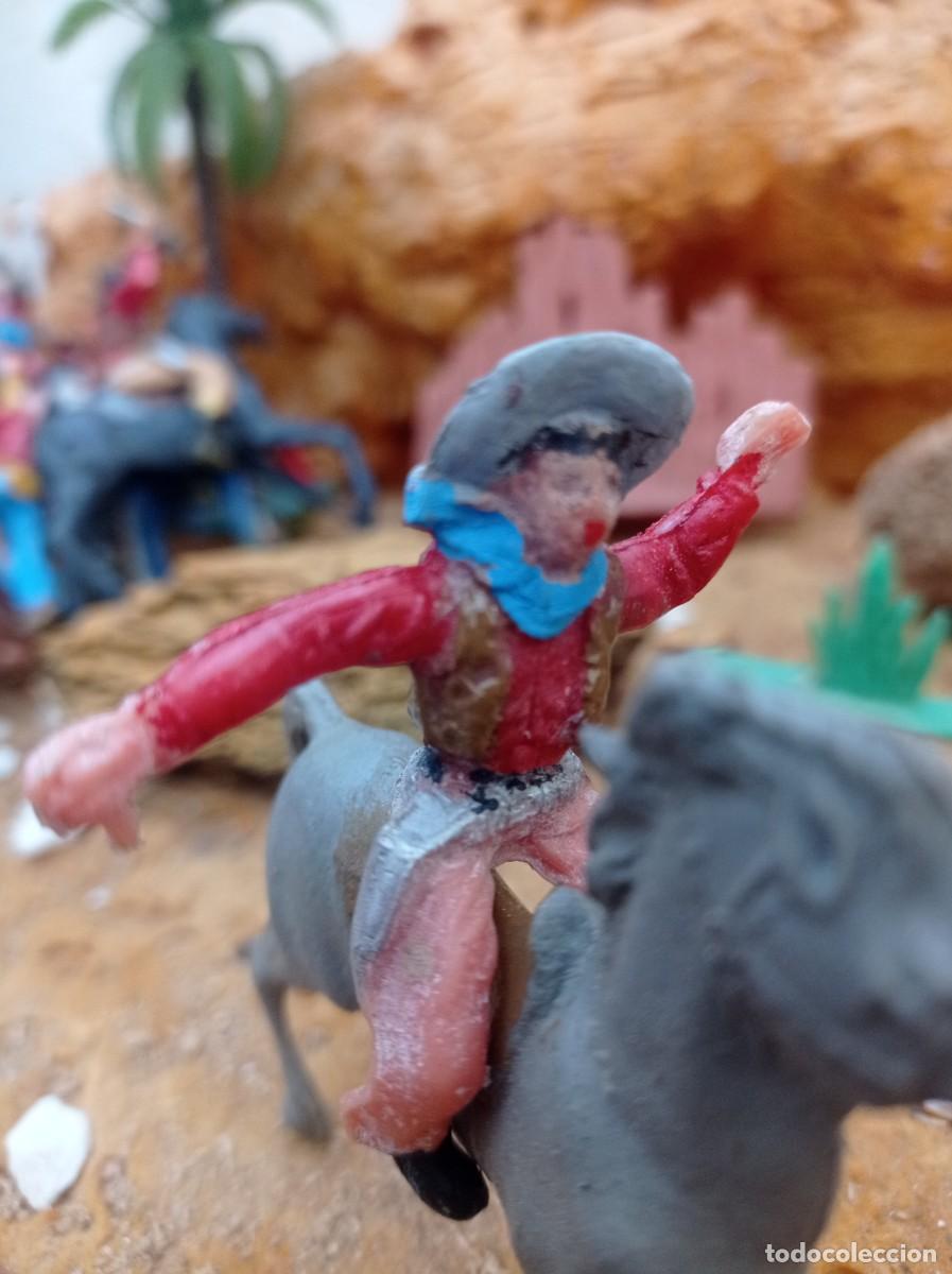 Figuras de goma y PVC: Vaquero y caballo de comansi - Foto 2