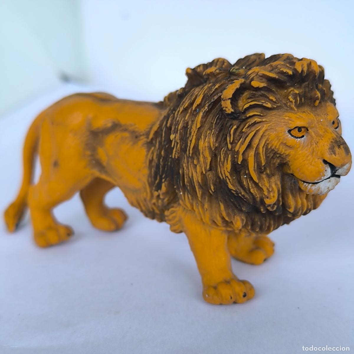 Figuras de goma y PVC: Antiguo Le&oacute;n Schleich - Foto 2