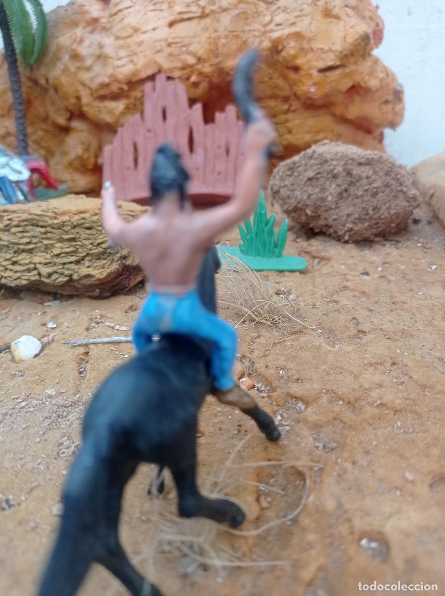 Figuras de goma y PVC: Indio con caballo de comansi - Foto 2