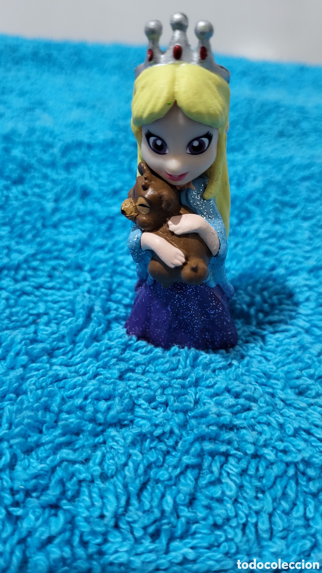 Figuras de goma y PVC: Mu&ntilde;eca Princesa Magiki - Foto 1