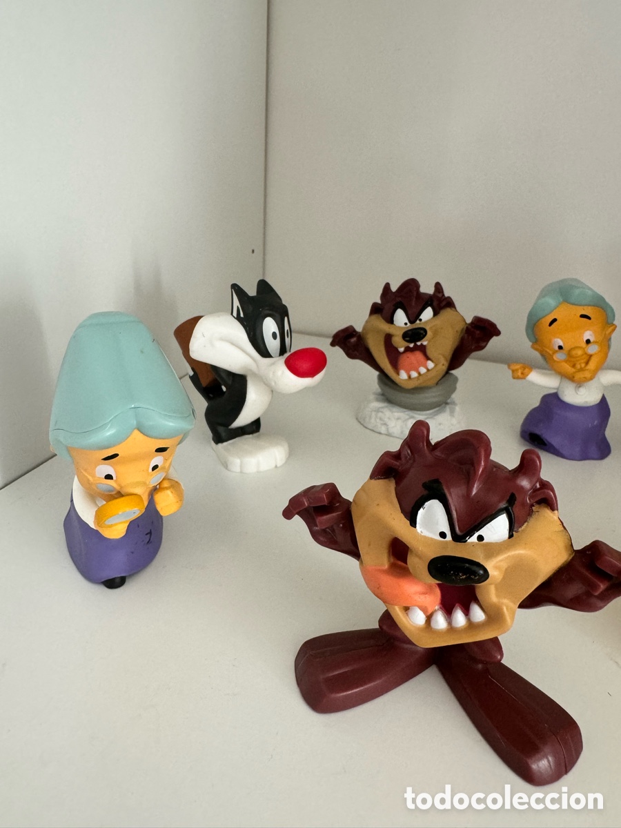 Figuras de goma y PVC: Lote figuras Warner Bros - Foto 2