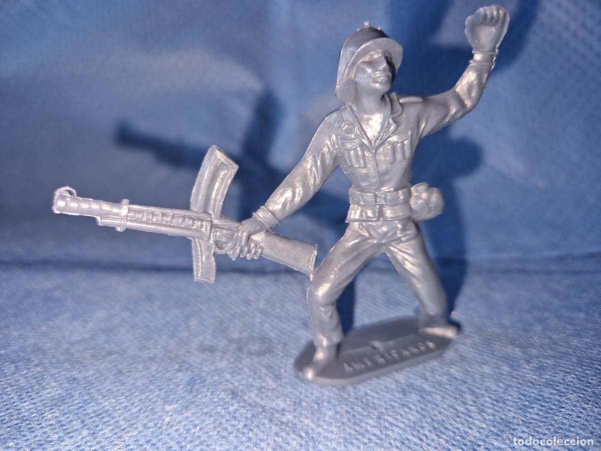 Figuras de goma y PVC: SOLDADO AMERICANOS DE COMANSI - Foto 1