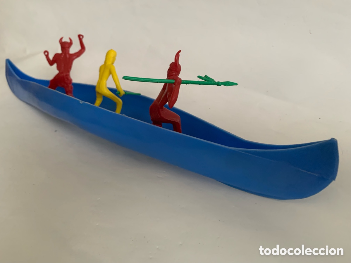 Figuras de goma y PVC: Piragua canoa indios pl&aacute;stico 60 mm - Foto 1