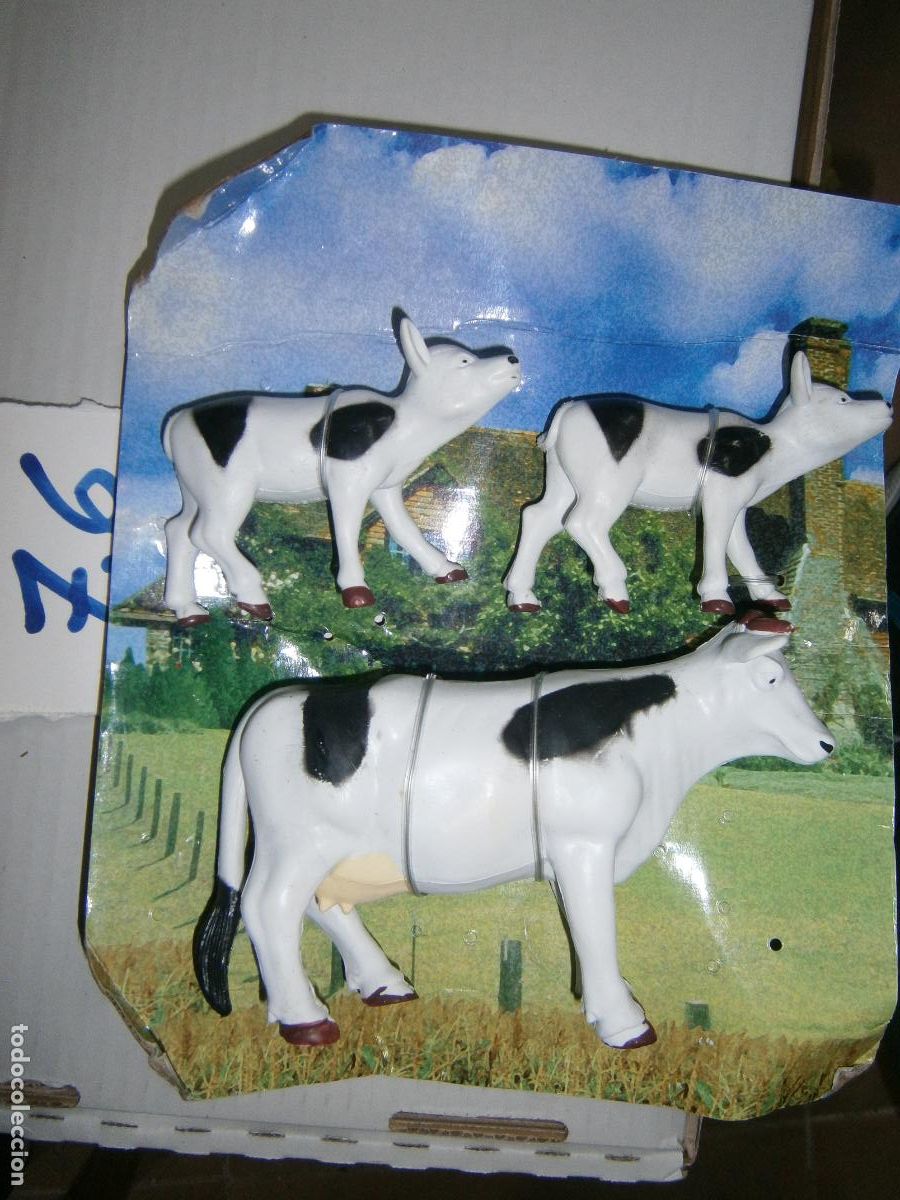 Figuras de goma y PVC: LOTE DE VACA CON BECERROS - NUEVOS - Foto 1