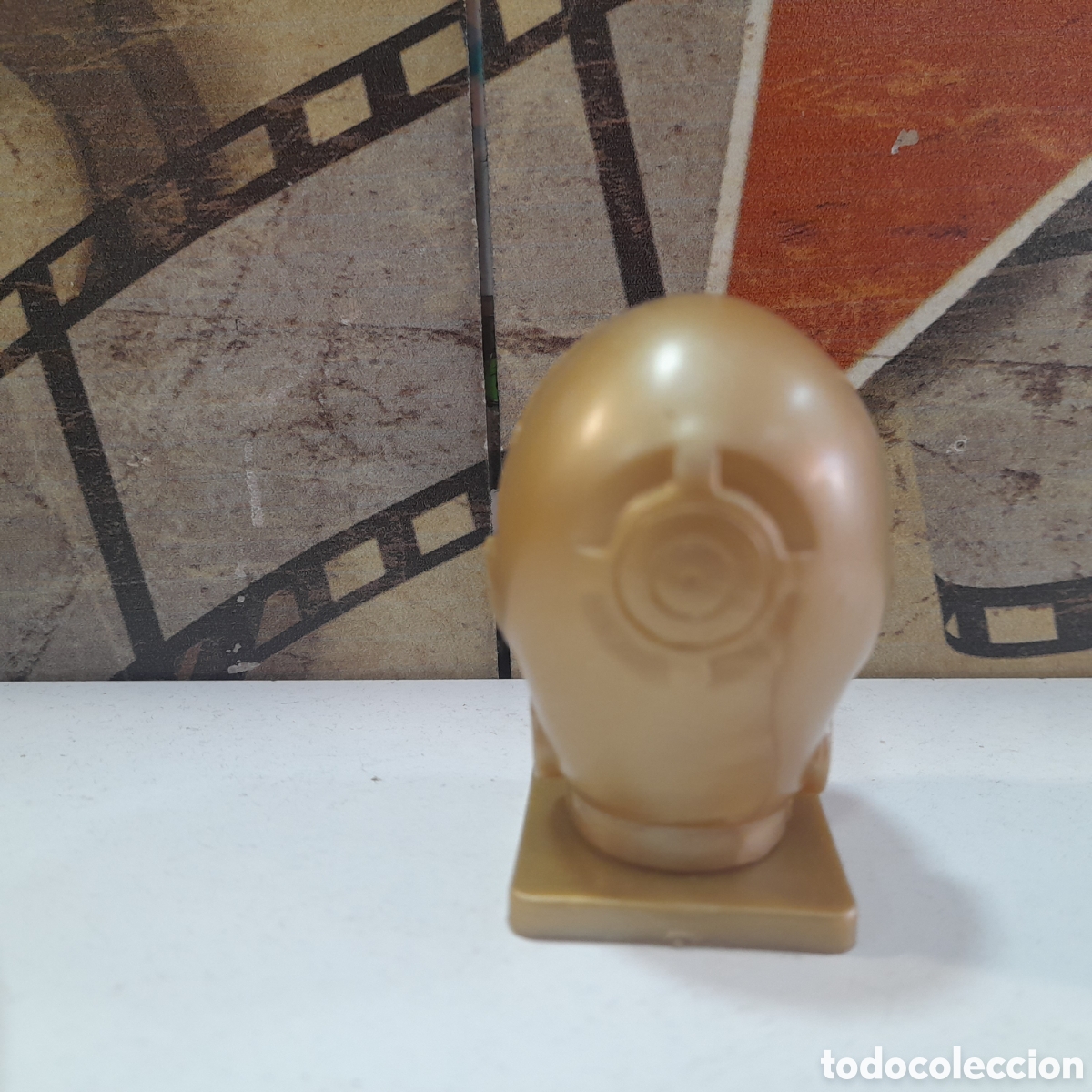 Figuras de goma y PVC: Busto de pl&aacute;stico de C3PO. - Foto 2