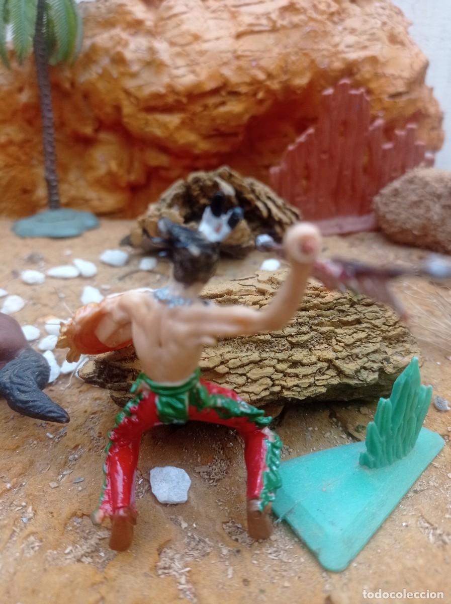 Figuras de goma y PVC: Indio y caballo de elastolin - Foto 3