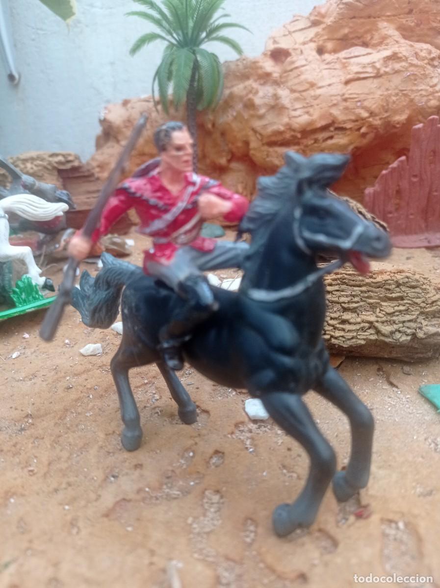 Figuras de goma y PVC: Vaquero y caballo de elastolin - Foto 1