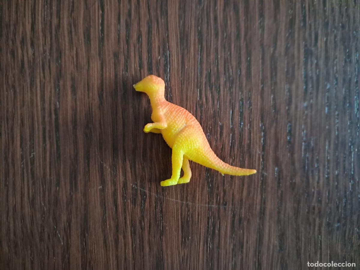 Figuras de goma y PVC: figura de pl&aacute;stico de dinosaurio. - Foto 1