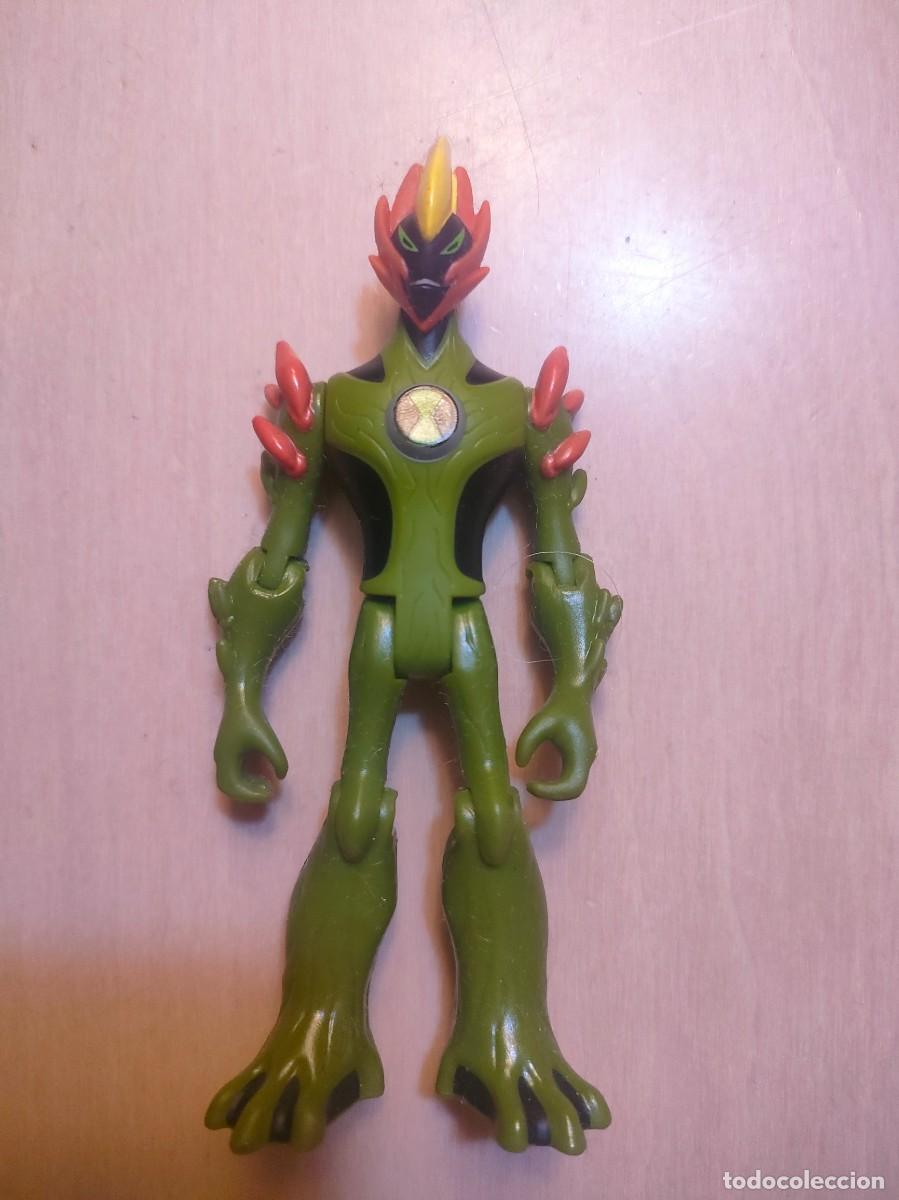 Figuras de goma y PVC: Figura Ben 10. Swampfire - Foto 1