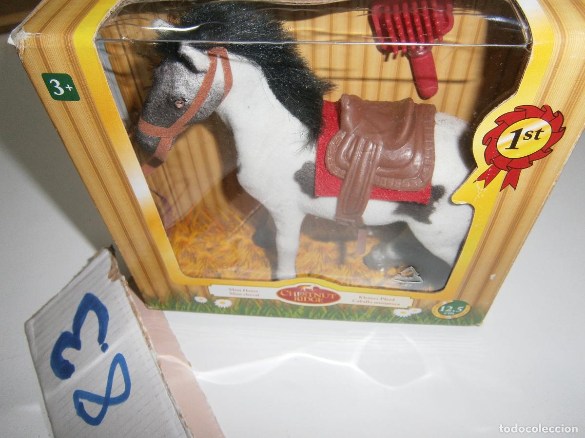 Figuras de goma y PVC: CABALLO MINIATURA CON COMPLEMENTOS EN SU CAJA NUEVO - Foto 2