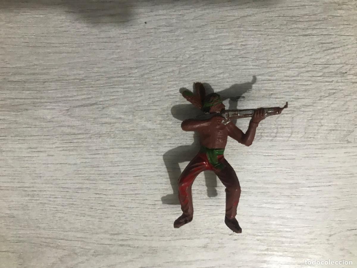 Figuras de goma y PVC: Lote de 3 indios realizados en plastico - Foto 9