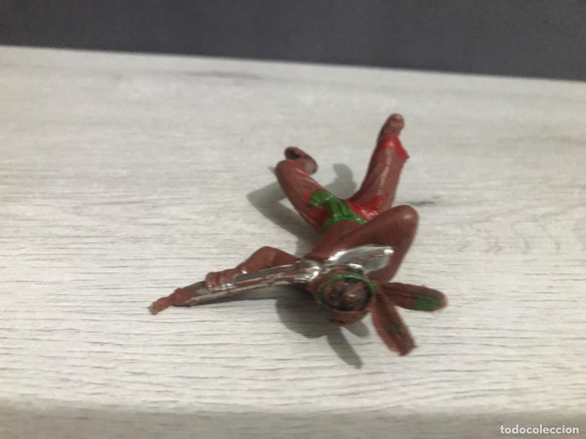 Figuras de goma y PVC: Lote de 3 indios realizados en plastico - Foto 12