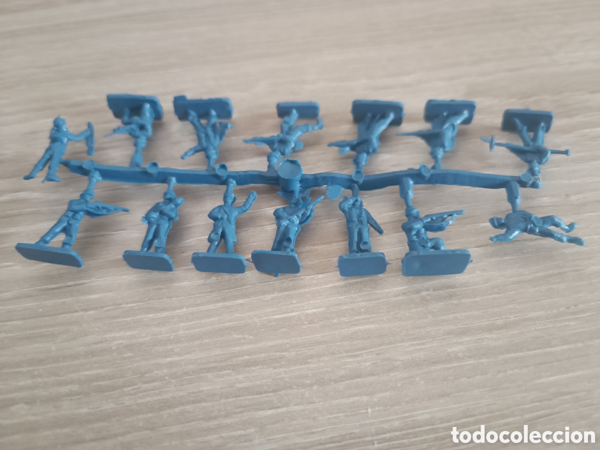 Figuras de goma y PVC: Colada de alemanes - montaplex - Foto 2