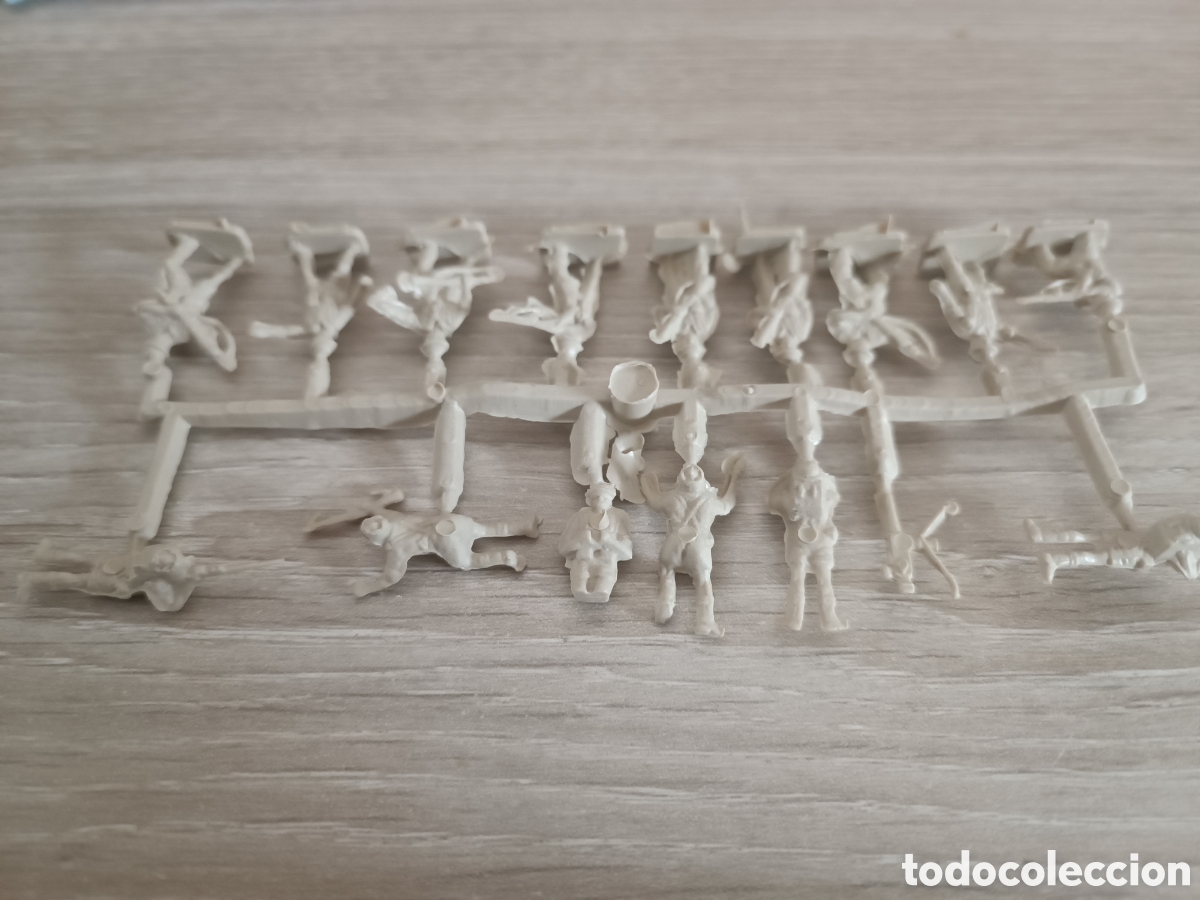 Figuras de goma y PVC: Colada de ingleses - montaplex - Foto 1
