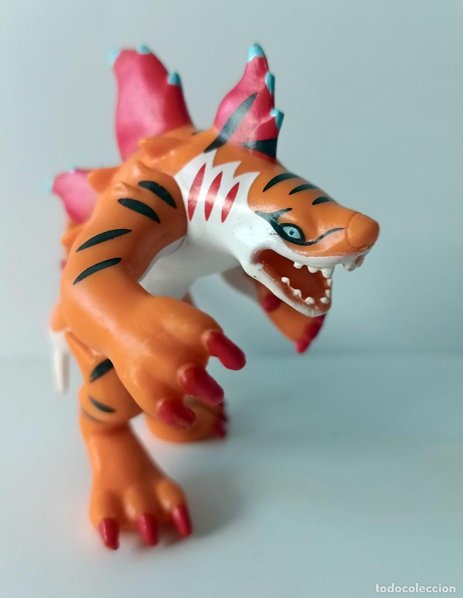 Figuras de goma y PVC: FIGURA INVIZIMALS TIGERSHARK - Foto 2