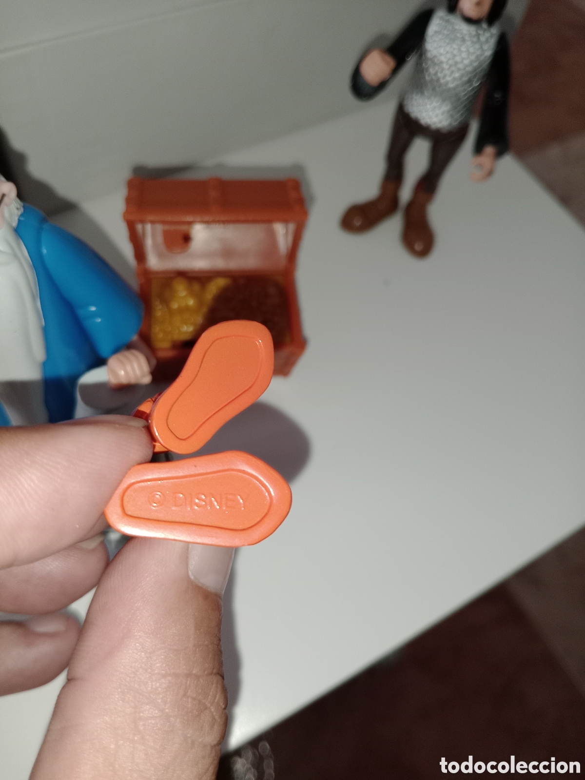 Figuras de goma y PVC: Figuras Merl&iacute;n Disney - Foto 8