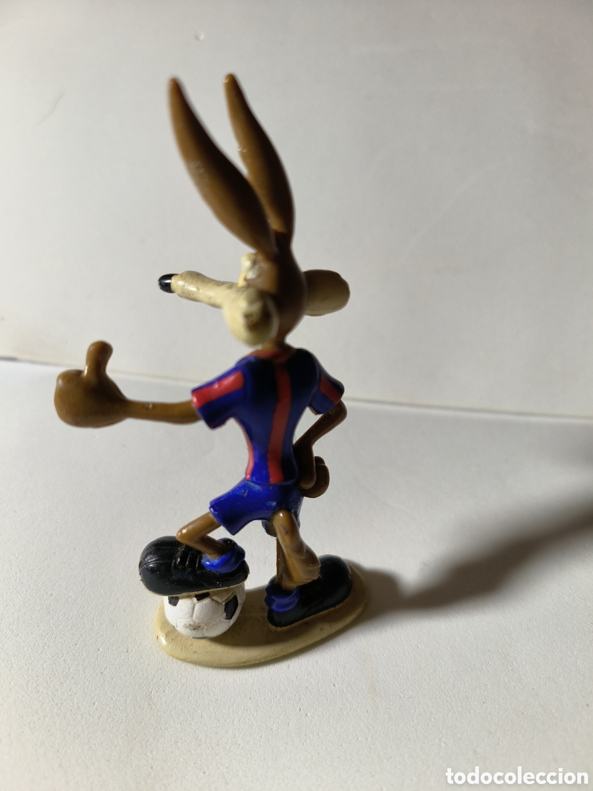 Figuras de goma y PVC: Figura Coyote Bar&ccedil;a 1996 - Foto 2
