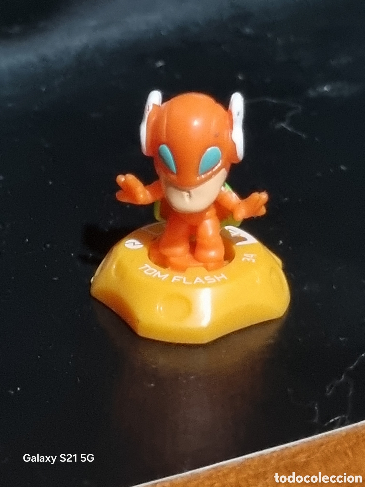 Rubber and PVC Figures: FIGURA KOBOTS TOM FLASH