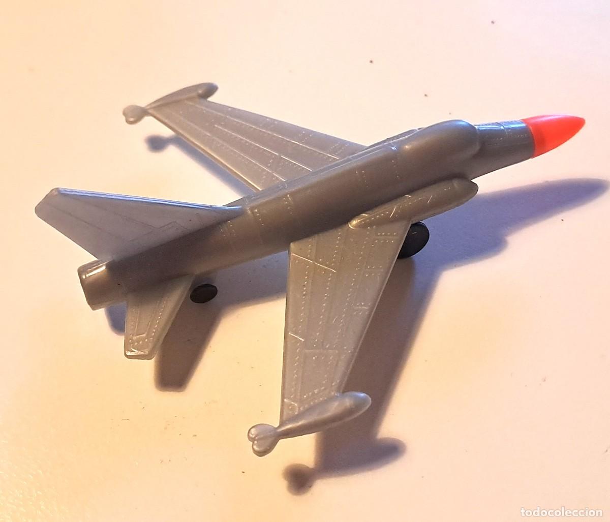 Figuras de goma y PVC: AVIONCITO DE COMBATE DE PLASTICO (11 cm) - Foto 2