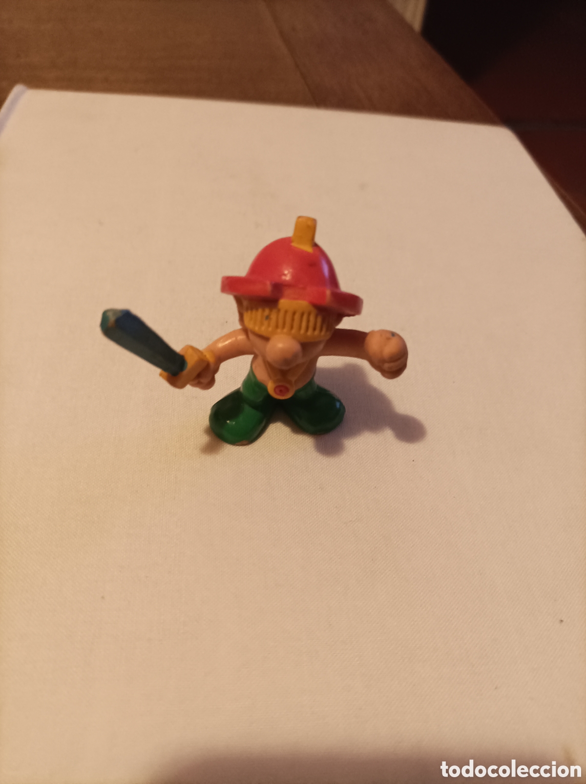 Figuras de goma y PVC: Pitufo romano. Gnome roman. - Foto 1