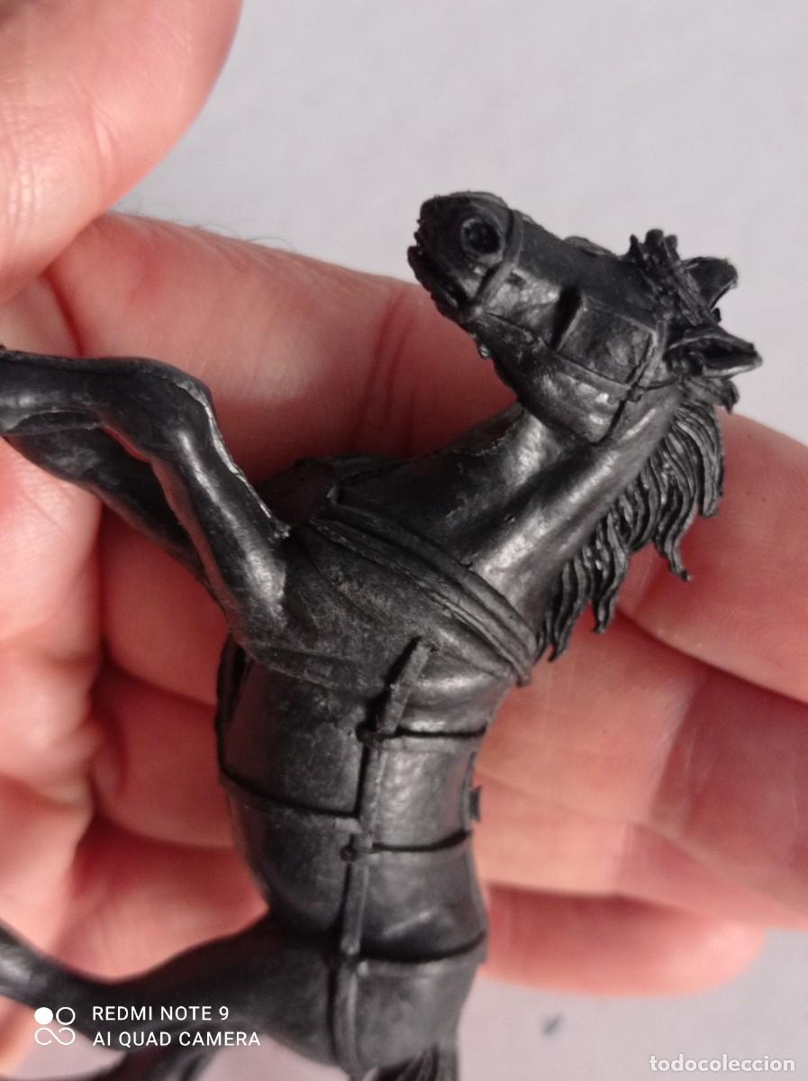Figuras de goma y PVC: caballo para carreta de COMANSI - Foto 4