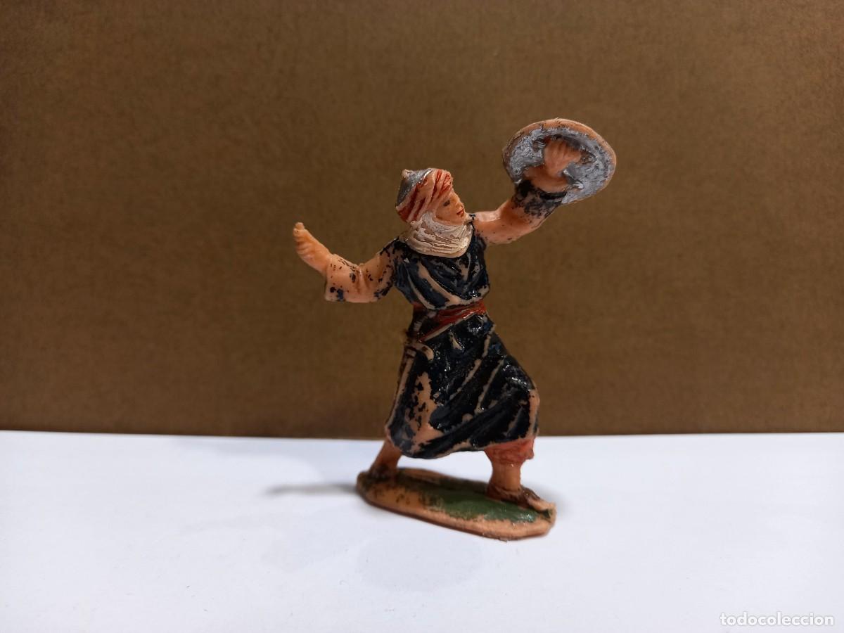Rubber and PVC Figures: FIGURA &Aacute;RABE / COMPRA M&Iacute;NIMA 5&euro;