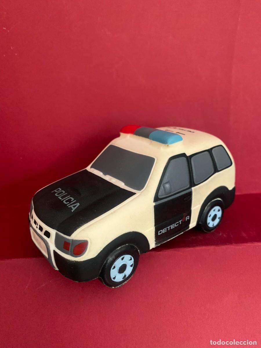 Figuras de goma y PVC: COCHE DE POLIC&Iacute;A DE GOMA - Foto 3