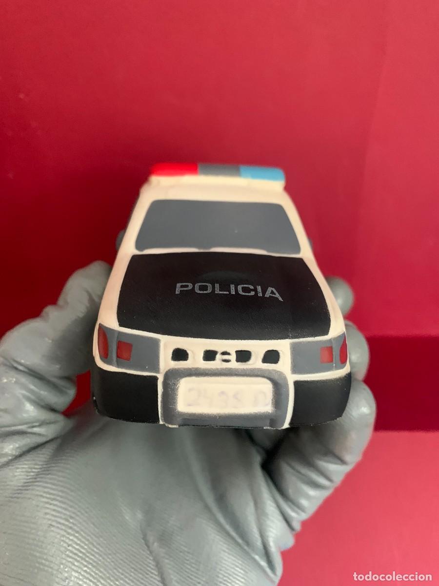Figuras de goma y PVC: COCHE DE POLIC&Iacute;A DE GOMA - Foto 6