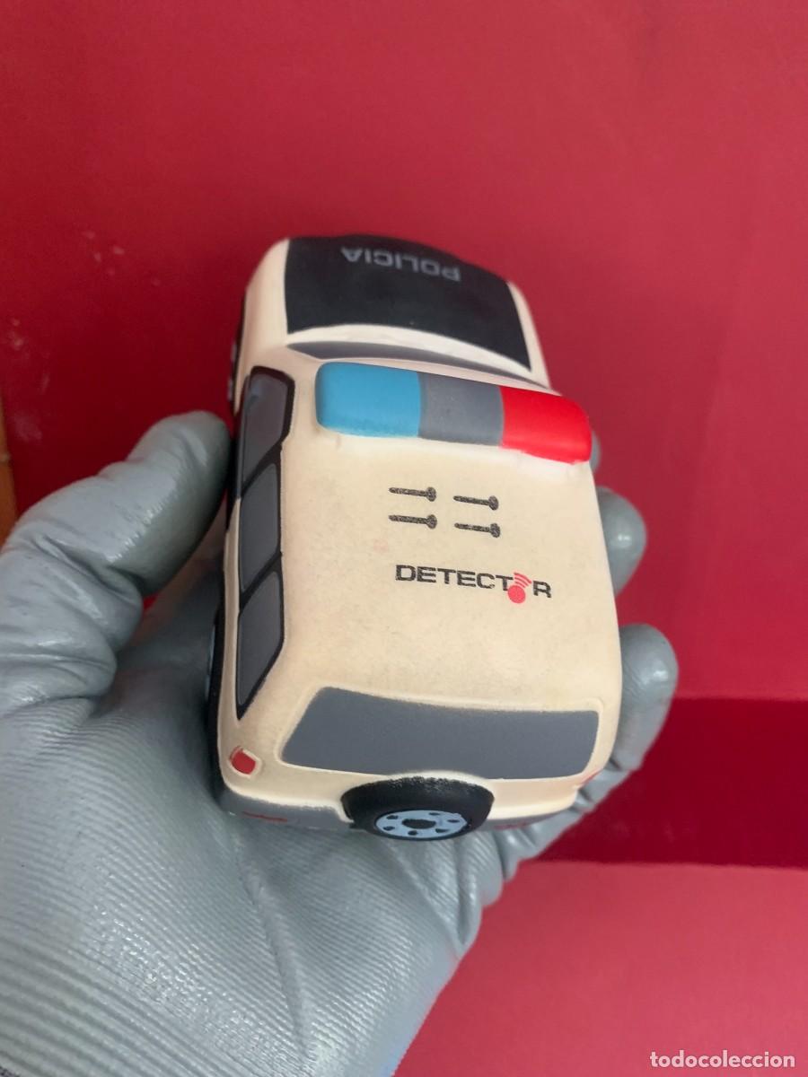 Figuras de goma y PVC: COCHE DE POLIC&Iacute;A DE GOMA - Foto 12