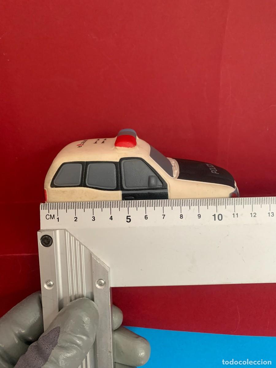 Figuras de goma y PVC: COCHE DE POLIC&Iacute;A DE GOMA - Foto 17