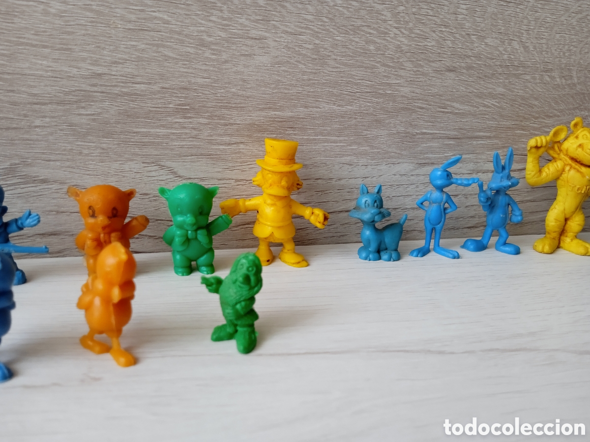 Figuras de goma y PVC: Figuras PVC tipo dunkin variado - Foto 3
