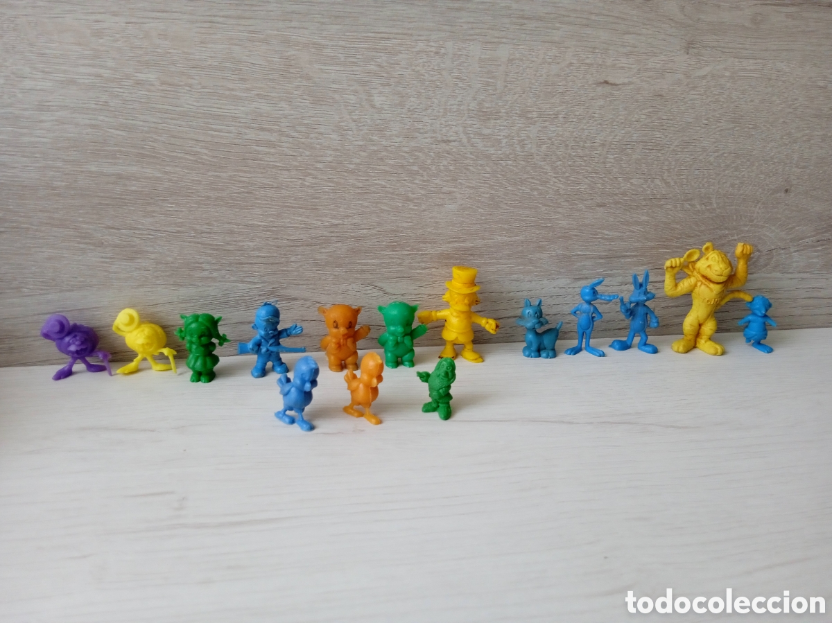 Figuras de goma y PVC: Figuras PVC tipo dunkin variado - Foto 5