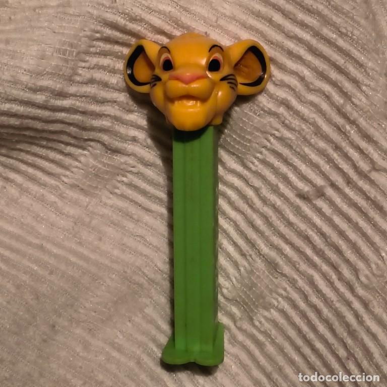 Figuras de goma y PVC dispensador PEZ: DISPENSADOR PEZ REY LEON - Foto 1