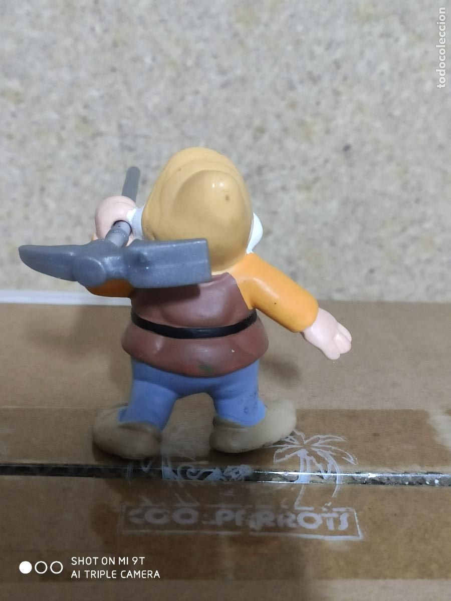 Figuras de goma y PVC: enano de blancanieves con pico bully - Foto 2